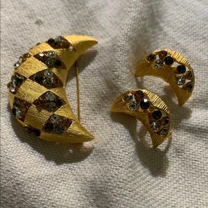 Vintage J J pin and earrings